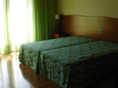 拜亚达巴卡酒店 4* 马达莱纳